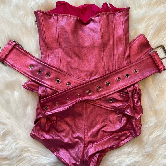 Oh Polly x Bratz Sasha Metallic Denim Belted Corset Playsuit in Deep Pink - Picture 3 of 5